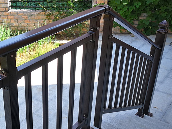 樓梯扶手國(guó)家標(biāo)準(zhǔn)高度是多少？