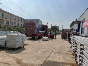 金用護欄2020年7月20日鋅鋼陽臺欄桿裝車發貨！