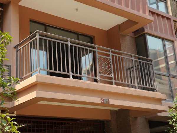 陽臺護欄材質可以分多少種？