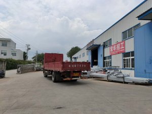 金用護欄2020年8月6日鋅鋼樓梯扶手裝車發貨！