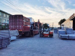 金用護欄2020年8月16日鋅鋼陽臺護欄裝車發(fā)貨！