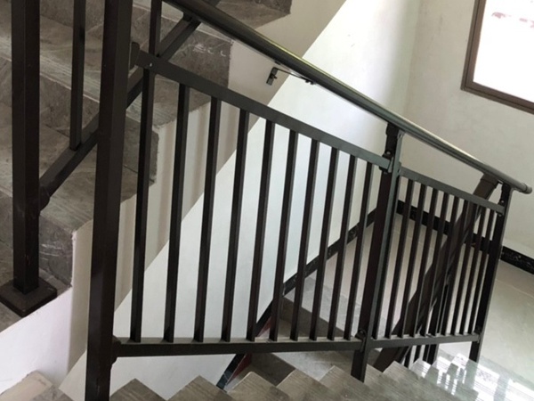 大批量采購(gòu)樓梯扶手，從這3款樓梯扶手中就對(duì)了！