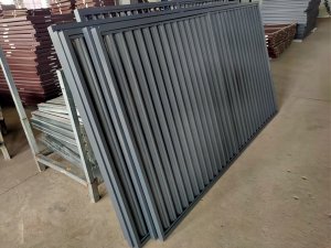 這兩種材料，做小區外墻百葉窗最適合！