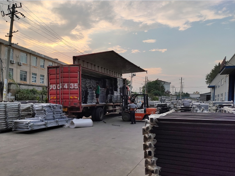 金用護欄2020年9月9日鋅鋼陽臺護欄發(fā)貨！