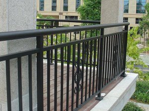 護欄廠家聯(lián)系方式怎么找？