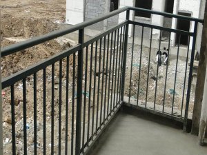 陽臺護欄什么顏色好看？