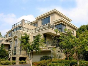 黃山鴻威東方麗景別墅樓梯扶手、陽臺玻璃護欄定制