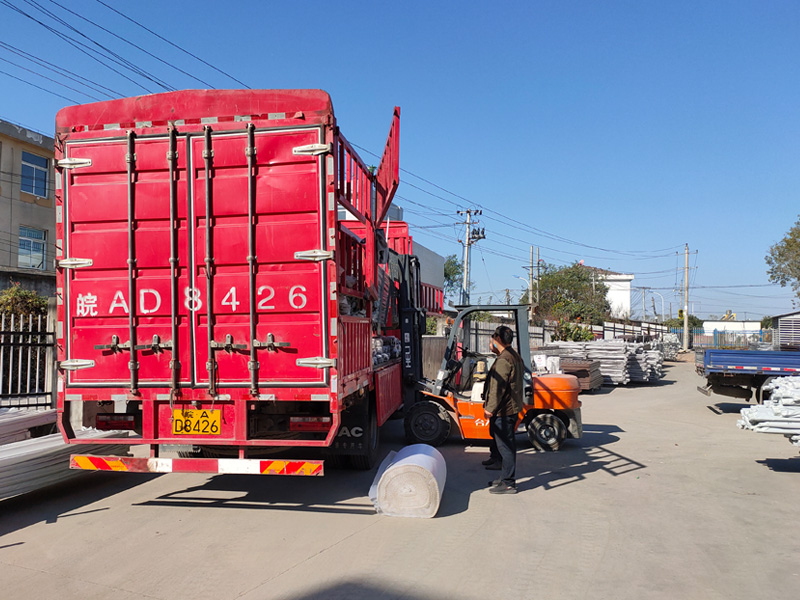 金用護欄2020年11月4日上午鋅鋼陽臺護欄發貨! 金用護欄2020年11月4日上午鋅鋼陽臺護欄發貨!