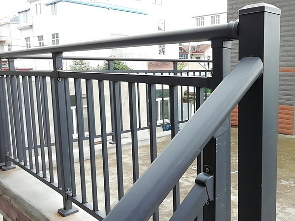 鋅鋼護(hù)欄介紹