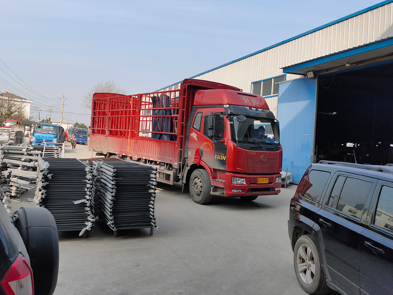 金用護(hù)欄2020年12月25日鋅鋼百葉窗發(fā)貨! 金用護(hù)欄2020年12月25日鋅鋼百葉窗發(fā)貨!