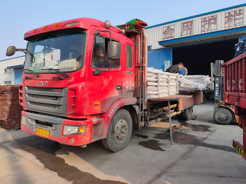 金用護(hù)欄2020年12月28日鋅鋼陽臺護(hù)欄發(fā)貨! 金用護(hù)欄2020年12月28日鋅鋼陽臺護(hù)欄發(fā)貨!