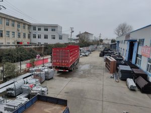 金用護欄2021年2月28日上午鋅鋼百葉窗發貨！