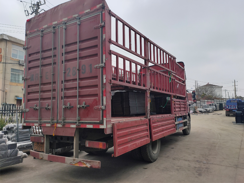 金用護欄2021年3月12日鋁合金百葉窗發(fā)貨！