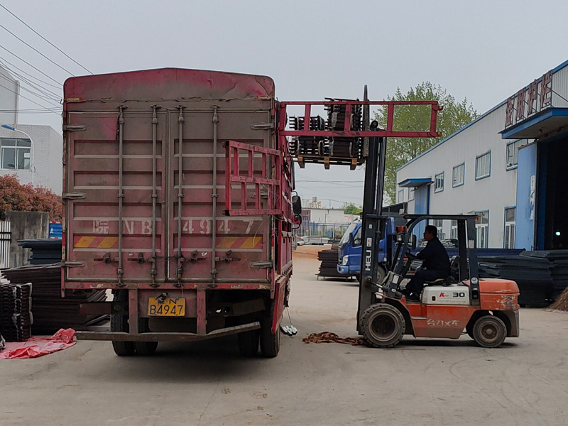 金用護欄2021年4月7日鋅鋼空調欄桿發貨！