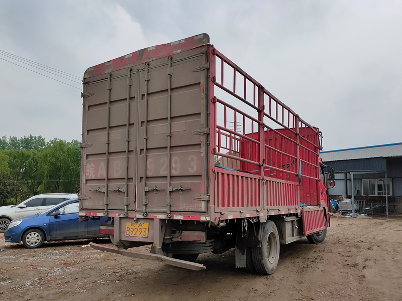 金用護欄2021年4月21日鋅鋼連廊欄桿發貨! 金用護欄2021年4月21日鋅鋼連廊欄桿發貨!