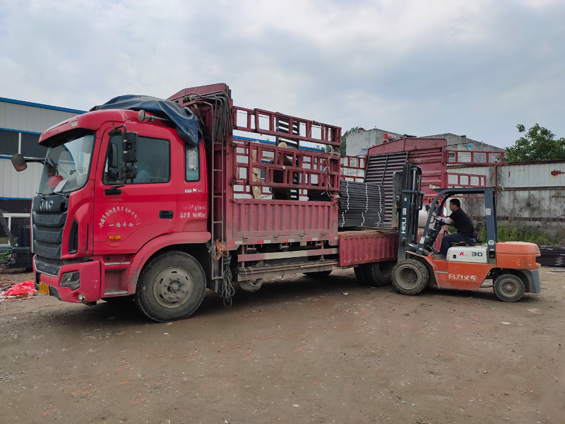 金用護欄2021年5月14日鋅鋼百葉窗發貨! 金用護欄2021年5月14日鋅鋼百葉窗發貨!