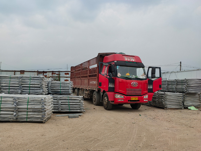 金用護欄2021年7月17日鋅鋼陽臺護欄發貨！