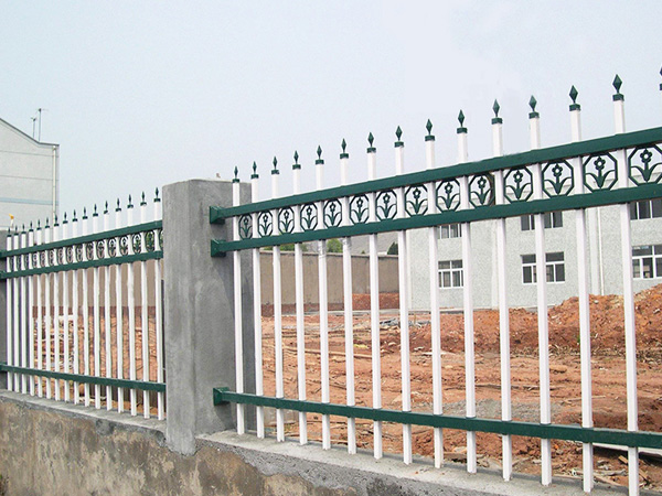 圍墻護欄多少錢一平方? 圍墻護欄多少錢一平方?