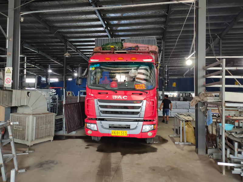 金用護欄2021年7月27日鋅鋼百葉窗發貨! 金用護欄2021年7月27日鋅鋼百葉窗發貨!