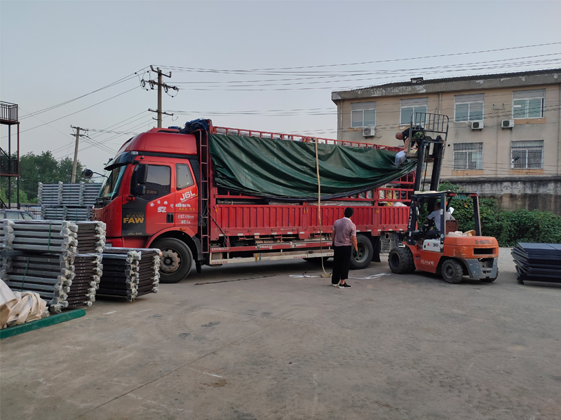 金用護欄2021年7月30日鋅鋼陽臺護欄發貨！