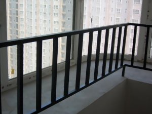 飄窗護(hù)欄用什么材質(zhì)安全？