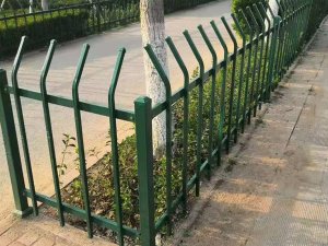 綠化護(hù)欄廠家怎么選擇? 綠化護(hù)欄廠家怎么選擇?