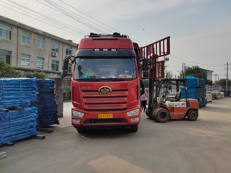 金用護(hù)欄2021年10月26日鋅鋼連廊護(hù)欄發(fā)貨! 金用護(hù)欄2021年10月26日鋅鋼連廊護(hù)欄發(fā)貨!