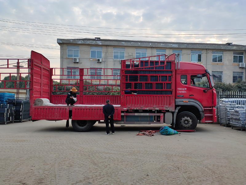 金用護欄2021年11月10日鋅鋼百葉窗發貨！