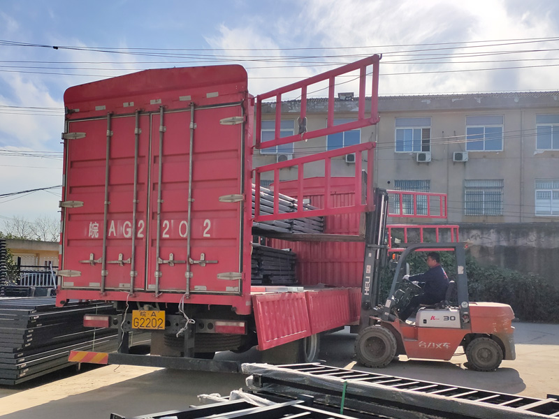 金用護(hù)欄2021年11月13日鋅鋼陽臺(tái)護(hù)欄發(fā)貨! 金用護(hù)欄2021年11月13日鋅鋼陽臺(tái)護(hù)欄發(fā)貨!