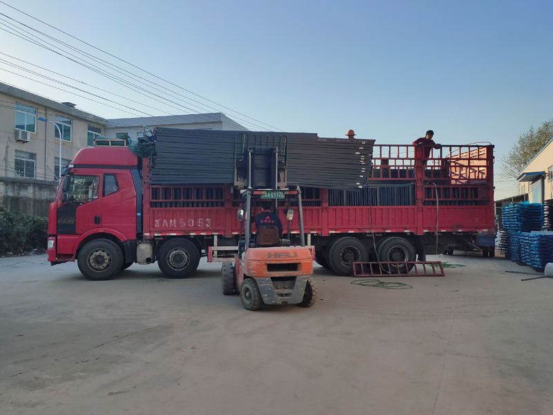 金用護(hù)欄2021年11月15日鋅鋼百葉窗發(fā)貨! 金用護(hù)欄2021年11月15日鋅鋼百葉窗發(fā)貨!