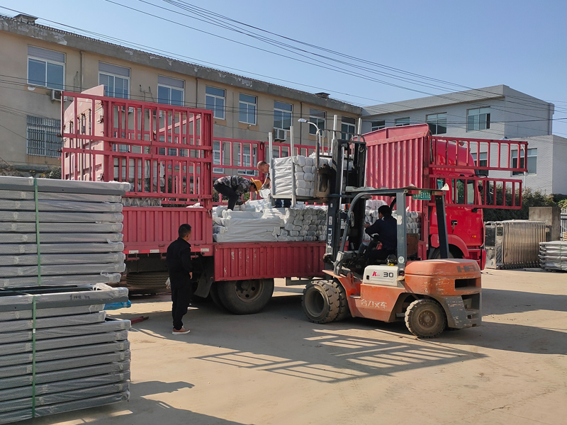 金用護欄2021年11月25日鋅鋼組裝式護欄發貨! 金用護欄2021年11月25日鋅鋼組裝式護欄發貨!