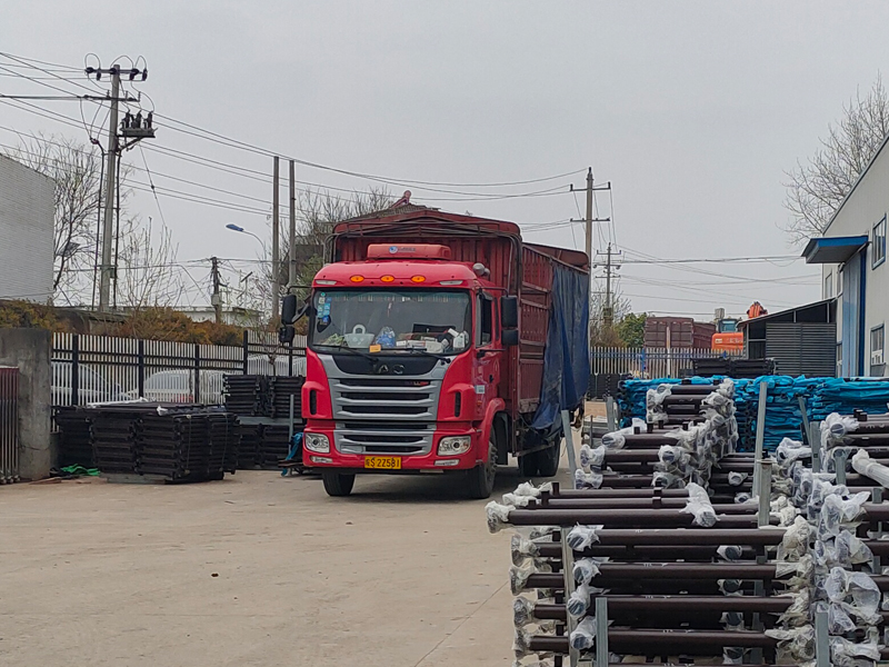 金用護(hù)欄2022年3月19日鋅鋼玻璃欄桿裝車發(fā)貨! 金用護(hù)欄2022年3月19日鋅鋼玻璃欄桿裝車發(fā)貨!