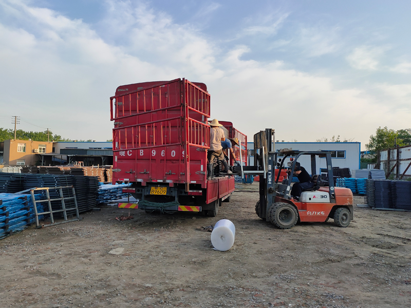 金用護(hù)欄2022年6月7日鋅鋼護(hù)窗欄桿裝車(chē)發(fā)貨! 金用護(hù)欄2022年6月7日鋅鋼護(hù)窗欄桿裝車(chē)發(fā)貨!