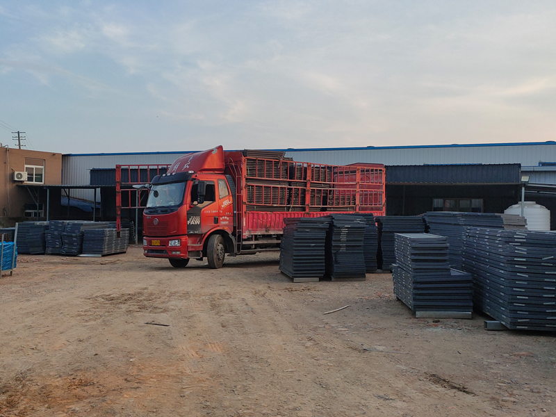 金用護(hù)欄2022年7月27日鋅鋼飄窗欄桿裝車發(fā)貨! 金用護(hù)欄2022年7月27日鋅鋼飄窗欄桿裝車發(fā)貨!