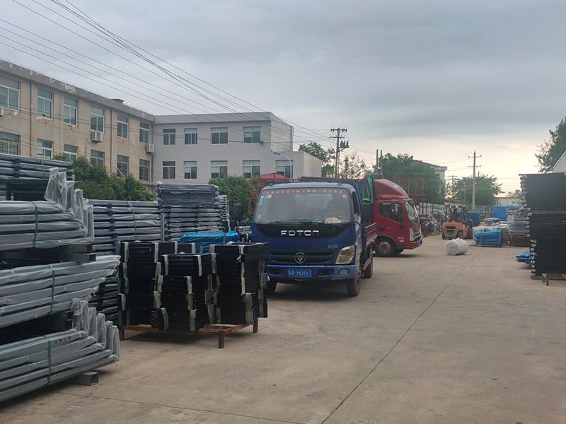 2023年7月4日鋅鋼飄窗護欄裝車發(fā)貨！