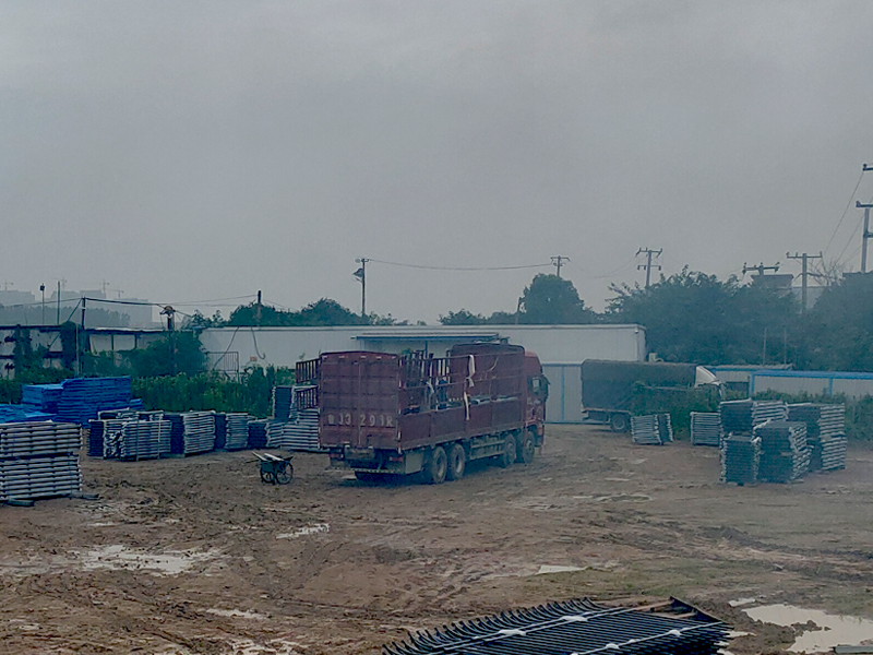 2023年7月20日鋅鋼連廊欄桿裝車發貨! 2023年7月20日鋅鋼連廊欄桿裝車發貨!