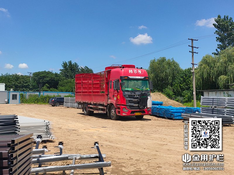 2023年7月28日鋁合金百葉窗裝車發貨! 2023年7月28日鋁合金百葉窗裝車發貨!