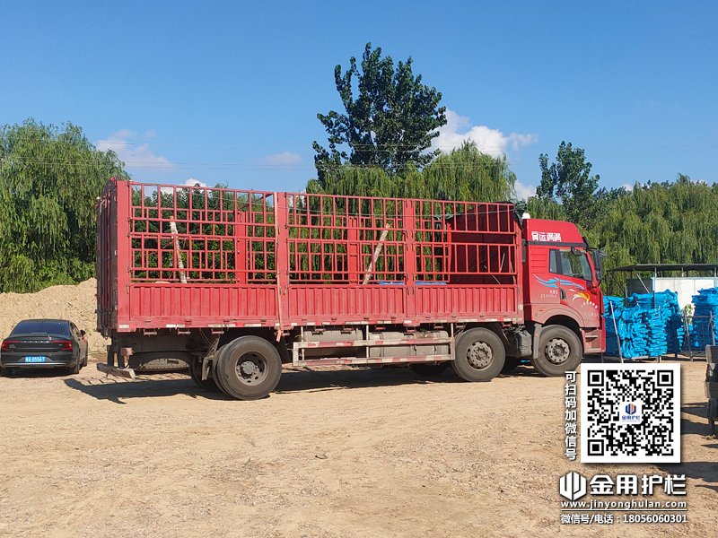 2023年8月9日鋅鋼百葉窗裝車發貨！