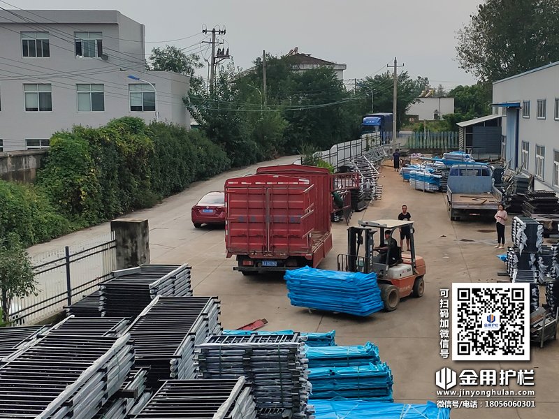 2023年9月13日鋅鋼飄窗護欄裝車發貨！