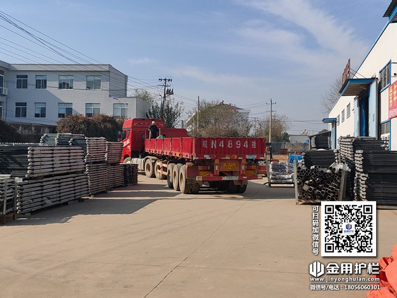 2023年12月9日鋅鋼組裝欄桿裝車發貨! 2023年12月9日鋅鋼組裝欄桿裝車發貨!