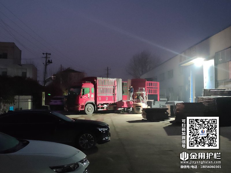 2024年1月5日鋅鋼百葉窗護欄發貨！