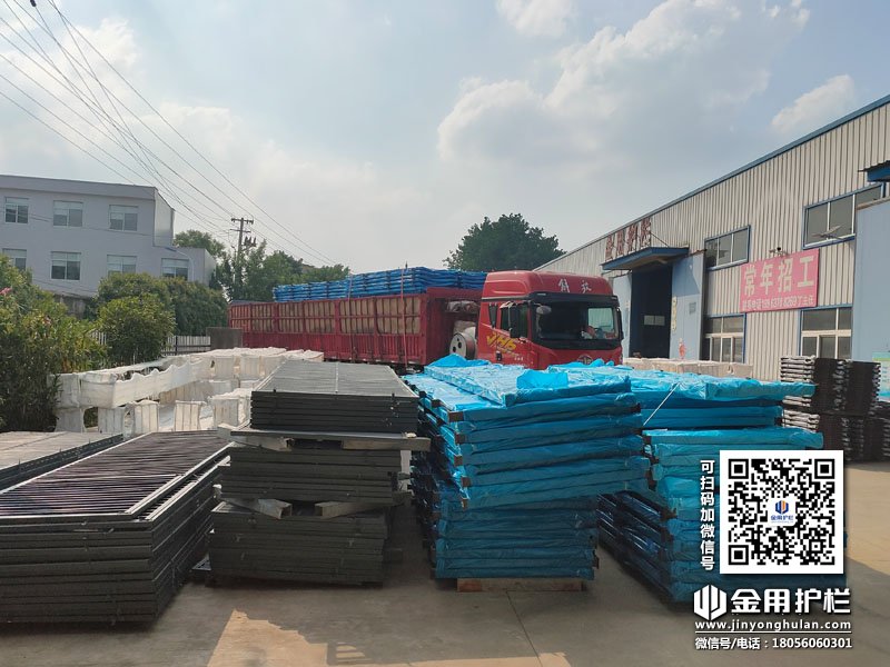 2024年5月25日鋅鋼陽(yáng)臺(tái)護(hù)欄裝車發(fā)貨! 2024年5月25日鋅鋼陽(yáng)臺(tái)護(hù)欄裝車發(fā)貨!