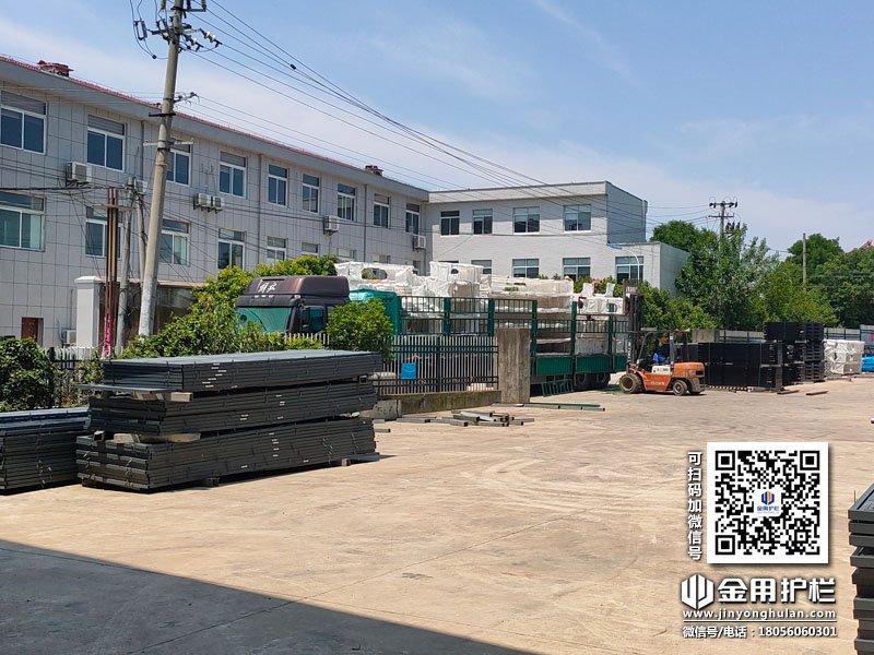 2024年5月28日鋅鋼飄窗欄桿裝車發(fā)貨！