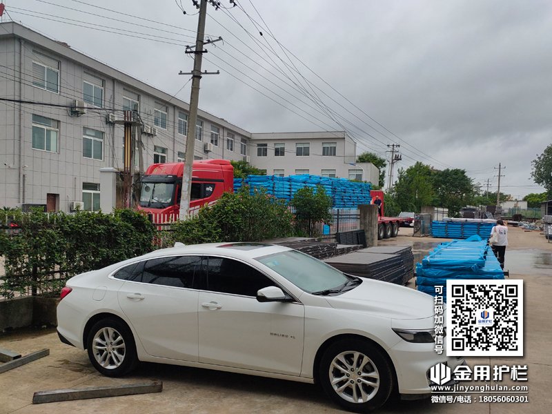 2024年7月1日鋅鋼陽臺欄桿裝車發貨！