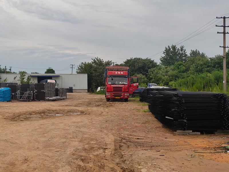 2024年7月18日鋅鋼百葉窗裝車(chē)發(fā)貨! 2024年7月18日鋅鋼百葉窗裝車(chē)發(fā)貨!