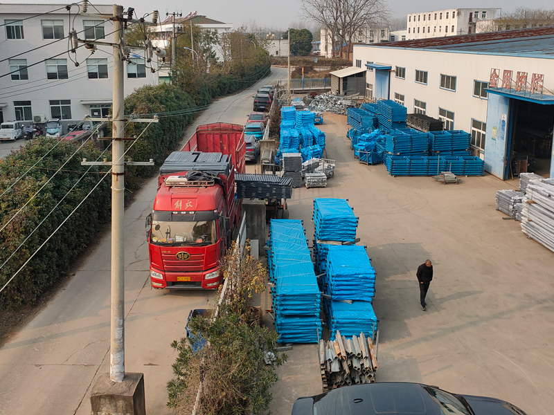 2024年12月13日鋅鋼百葉窗裝車發(fā)貨！