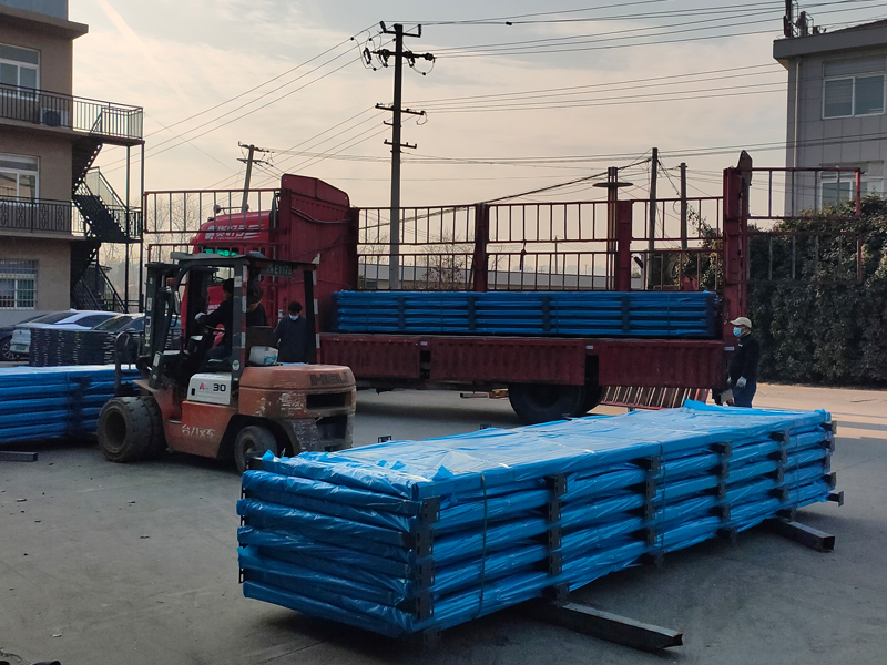 2024年12月28日鋅鋼陽臺欄桿裝車發貨! 2024年12月28日鋅鋼陽臺欄桿裝車發貨!