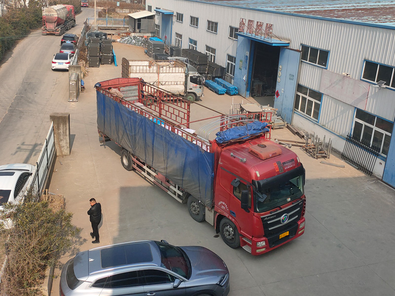 2025年2月28日鋅鋼組裝護(hù)欄裝車發(fā)貨! 2025年2月28日鋅鋼組裝護(hù)欄裝車發(fā)貨!