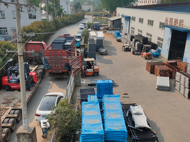 2025年4月28日鋅鋼百葉窗裝車發貨！