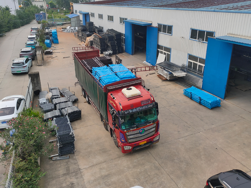 2025年9月3日鋅鋼陽臺護欄裝車發(fā)貨! 2025年9月3日鋅鋼陽臺護欄裝車發(fā)貨!